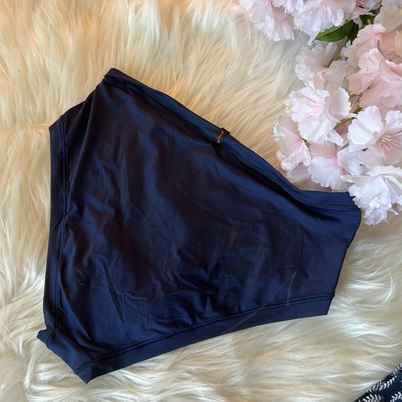 Pink Victoria’s Secret Panties - Picture 7 of 7